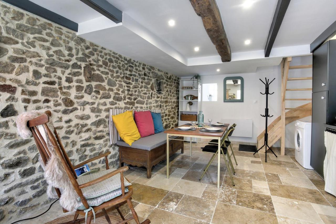 La Quinardais - Charmante Maison Avec Terrasse Saint-Samson-sur-Rance Екстер'єр фото