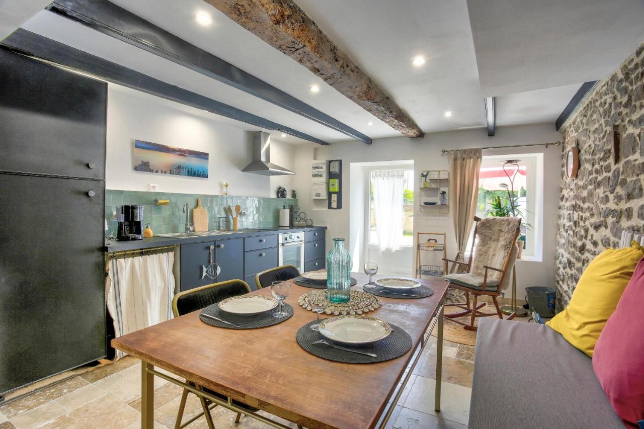 La Quinardais - Charmante Maison Avec Terrasse Saint-Samson-sur-Rance Екстер'єр фото